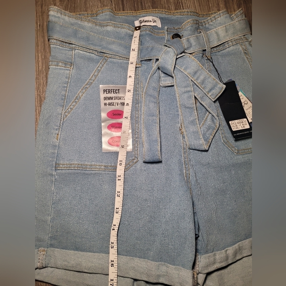Between us hi rise shorts size 16 - Picture 3 of 6